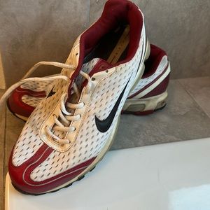 Nike air max red/white size 10